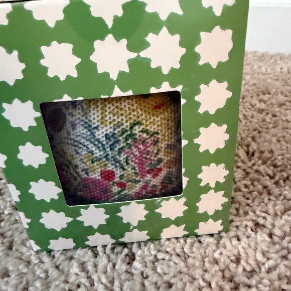 Roller Rabbit Floral Pattern Gift Box with Navy Panel - Picture 5 of 6